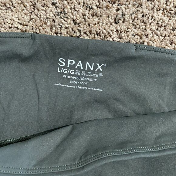 SPANX Women's Booty Boost Flare Pant Leggings Green Size L Petite Activewear - Picture 3 of 5